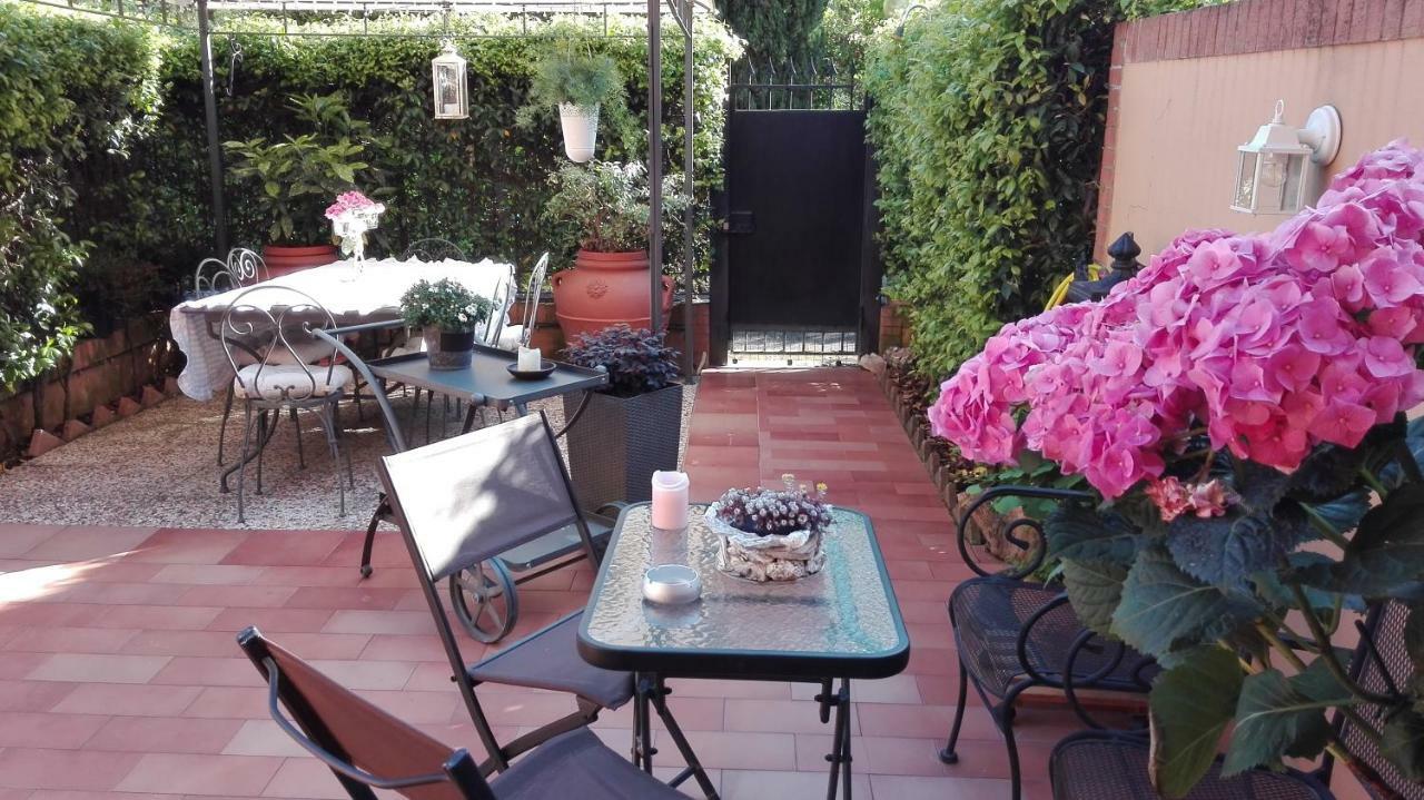 Fiori E Lanterne Bed and Breakfast Roma Esterno foto
